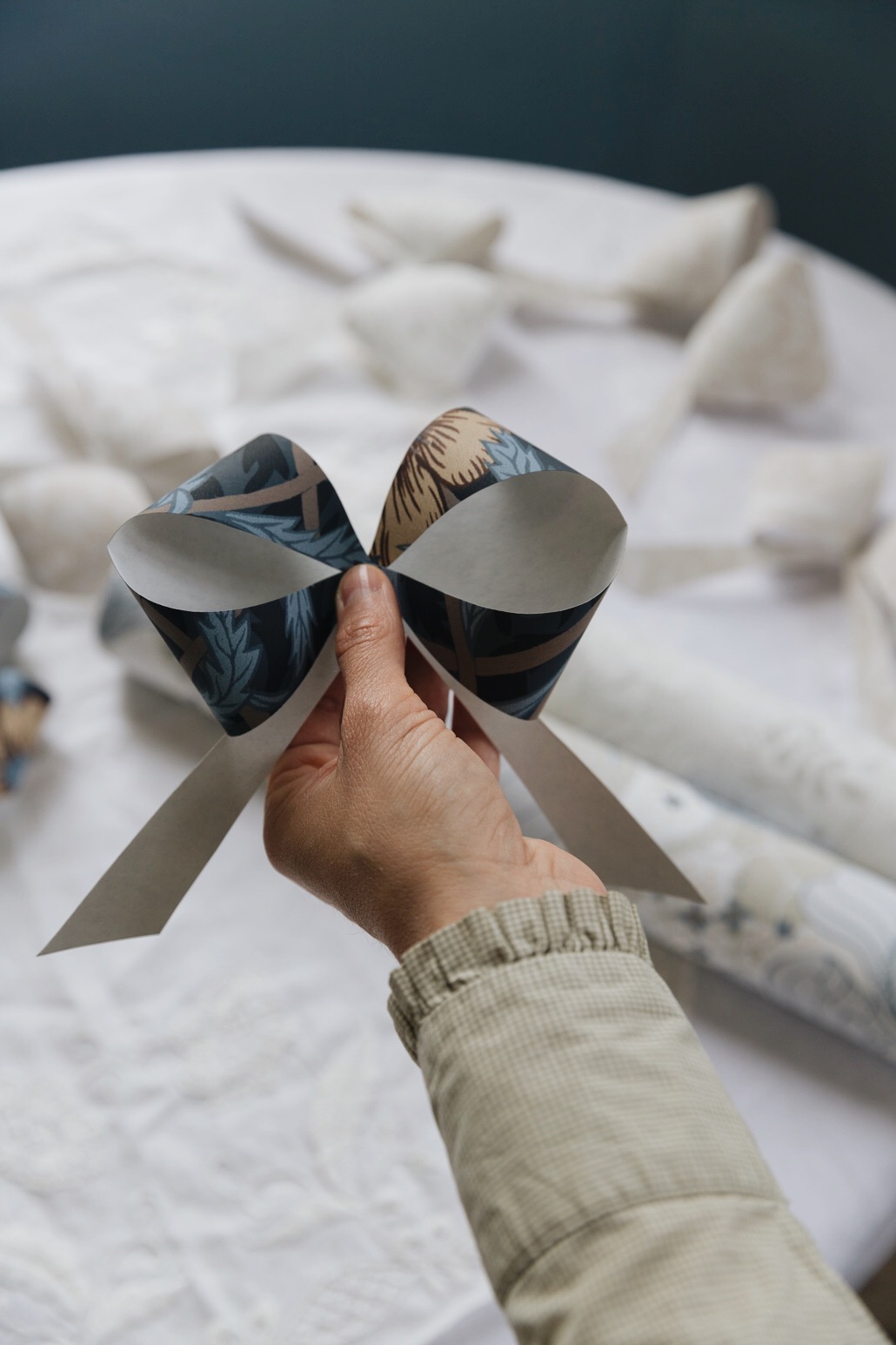 vika rosett av tapet till dukning