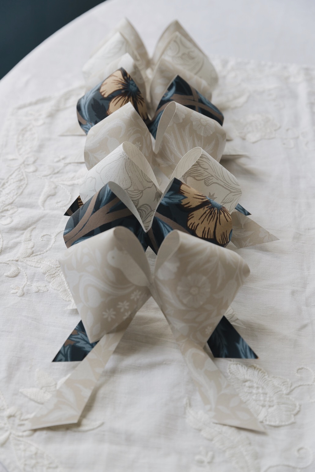 tapetrosetter till dukning