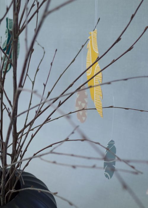 diy rosetter av tapet till dukningen