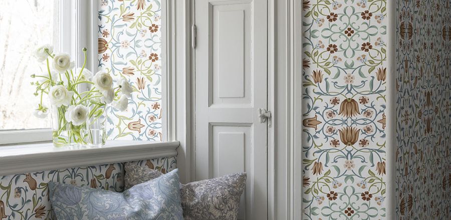Vit, Multifärgat, Röd tapet med Blommigt mönster