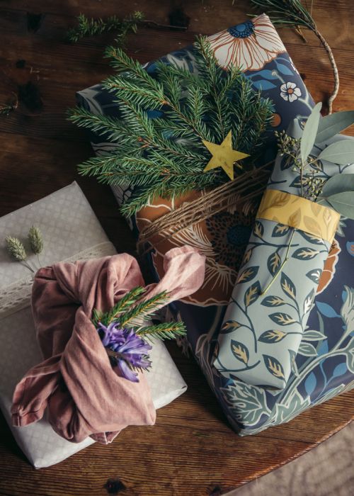 dukning med diy servettring av gul tapet