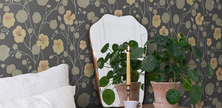 Grå tapet med Blommigt mönster
